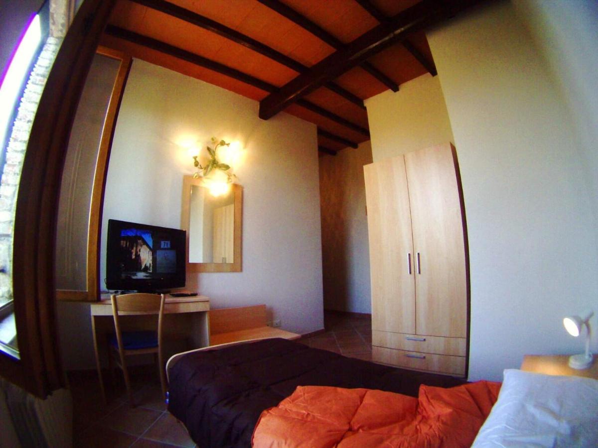 مبيت وإفطار Val di Pugna Casa Cecchi المظهر الخارجي الصورة