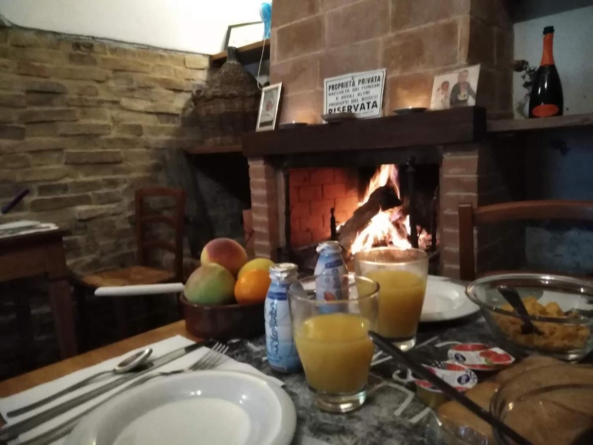 مبيت وإفطار Val di Pugna Casa Cecchi المظهر الخارجي الصورة